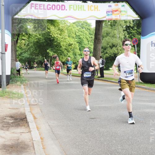 29.06.2025 - hella hamburg halbmarathon MichiJ http://msf.ph/oto/8176871 29.06.2025 10:16:35 Zwischen KM18-KM19 7380, 17258 meine-sportfotos.de