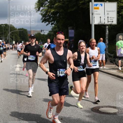 29.06.2025 - hella hamburg halbmarathon Yannick Fuchs http://msf.ph/oto/8176875 29.06.2025 10:42:01 20KM 51, 1604, 1613, 1696, 2213, 2284, 2708, 2839, 2869, 2953, 3976, 4377, 4528, 4601, 5022, 5528, 6009, 6134, 7599, 8234, 8927, 9544, 9626, 10969, 10988, 11283, 11961, 12679, 12685, 12870, 13007, 13672, 13948, 14383, 14618, 14619, 14730, 15333, 15350, 15478, 15479, 17172, 17451, 17905, 17915, 17979, 18104, 18430, 18758, 18856, 18922, 18974, 19181 meine-sportfotos.de