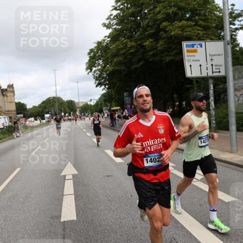 29.06.2025 - hella hamburg halbmarathon Yannick Fuchs http://msf.ph/oto/8176899 29.06.2025 10:27:47 20KM 1990, 4463, 4679, 4749, 8062, 10453, 11745, 11877, 12290, 12899, 12987, 13686, 13961, 14028, 14167, 14276, 14908, 16425, 16619, 17056, 17151, 18679, 19059 meine-sportfotos.de