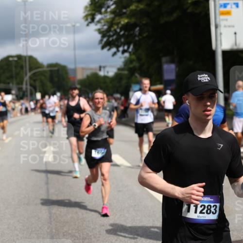 29.06.2025 - hella hamburg halbmarathon Yannick Fuchs http://msf.ph/oto/8176973 29.06.2025 10:42:02 20KM 1604, 1613, 1696, 2213, 2284, 2340, 2708, 2839, 2869, 2953, 3976, 4377, 4528, 4601, 5022, 5528, 6009, 6134, 6836, 7599, 8234, 8927, 9544, 9626, 10969, 10988, 11283, 11961, 12679, 12685, 12870, 13007, 13672, 13948, 14383, 14618, 14619, 14730, 15333, 15478, 15479, 16205, 17172, 17451, 17905, 17915, 17979, 18104, 18430, 18758, 18856, 18922, 18974, 19181 meine-sportfotos.de