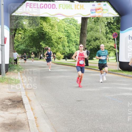 29.06.2025 - hella hamburg halbmarathon MichiJ http://msf.ph/oto/8177008 29.06.2025 10:16:38 Zwischen KM18-KM19 7380, 12992, 13779, 17040, 17258 meine-sportfotos.de