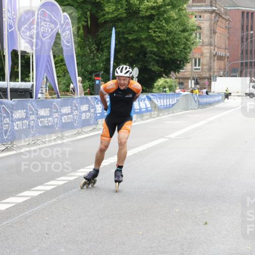 29.06.2025 - hella hamburg halbmarathon Strokosch-Dieckow http://msf.ph/oto/8177018 29.06.2025 09:17:38 Ziel 20004 meine-sportfotos.de