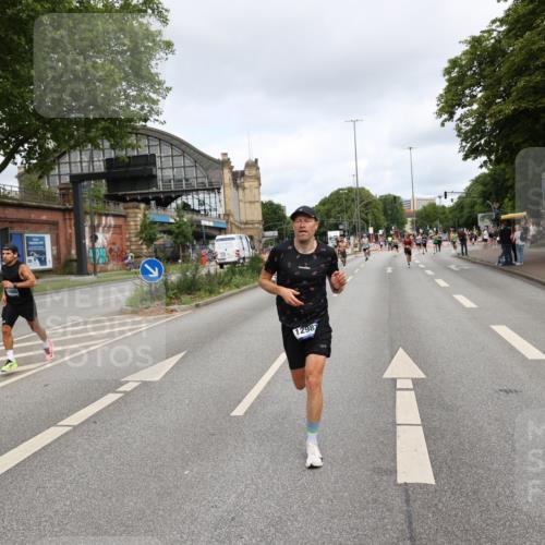 29.06.2025 - hella hamburg halbmarathon Yannick Fuchs http://msf.ph/oto/8177034 29.06.2025 10:27:51 20KM 1910, 4463, 4679, 4749, 7723, 10453, 11745, 12290, 12899, 12987, 13686, 14028, 14167, 14276, 14908, 17056, 17151, 17175, 18679, 18687, 19059 meine-sportfotos.de