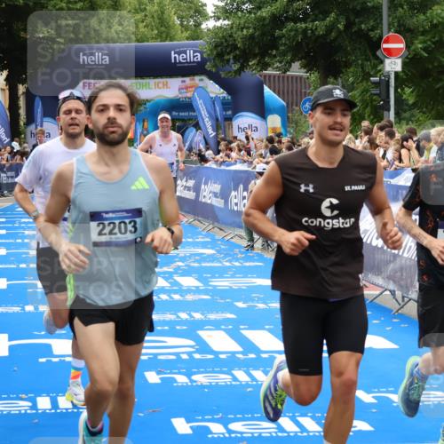 29.06.2025 - hella hamburg halbmarathon Zöllner http://msf.ph/oto/8177055 29.06.2025 10:27:44 Ziel 2203, 5367, 7651, 8731, 10655, 17354, 17893, 18832 meine-sportfotos.de