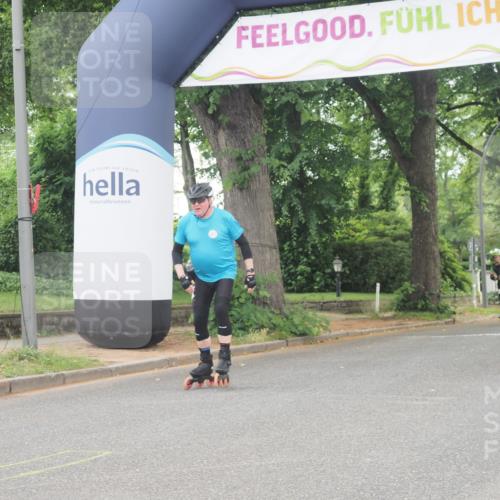 29.06.2025 - hella hamburg halbmarathon KatJ http://msf.ph/oto/8177070 29.06.2025 09:21:22 Zwischen KM18-KM19  meine-sportfotos.de