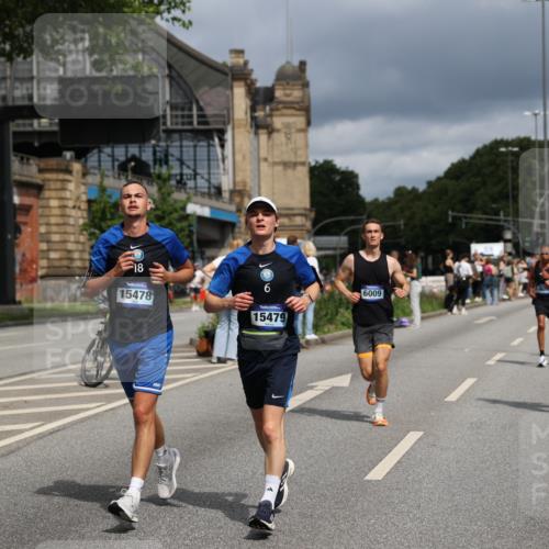 29.06.2025 - hella hamburg halbmarathon Yannick Fuchs http://msf.ph/oto/8177099 29.06.2025 10:42:05 20KM 1604, 1613, 1696, 2213, 2284, 2340, 2708, 2839, 2869, 2953, 3976, 4528, 4601, 5022, 5024, 5528, 5915, 6009, 6134, 6836, 7599, 8234, 8927, 9262, 9544, 9626, 10969, 10988, 11211, 11283, 11961, 12685, 12870, 13007, 13672, 13948, 14383, 14618, 14619, 14730, 15333, 15478, 15479, 15808, 16205, 17451, 17905, 17915, 17979, 18104, 18430, 18758, 18836, 18856, 18922, 18963, 18974, 19181 meine-sportfotos.de