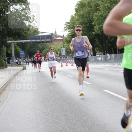 29.06.2025 - hella hamburg halbmarathon Jannik Wohlers http://msf.ph/oto/8177101 29.06.2025 09:42:20 Lombardsbrücke 5612, 7331, 7855, 9269, 10468, 11078, 11228, 12360, 13872, 13913, 14753, 14836, 16615, 17614, 18740, 19041, 19042, 19050, 19076, 19078 meine-sportfotos.de