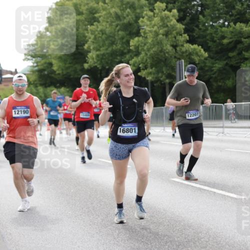 29.06.2025 - hella hamburg halbmarathon Jannik Wohlers http://msf.ph/oto/8177136 29.06.2025 10:22:29 Lombardsbrücke 1029, 1853, 2766, 3003, 3029, 3034, 3600, 5223, 5629, 6784, 6785, 7266, 7891, 7925, 9133, 9913, 10205, 10826, 12190, 13560, 13921, 14525, 14633, 14801, 15469, 15870, 16565, 16566, 16618, 16801, 16863, 17657 meine-sportfotos.de