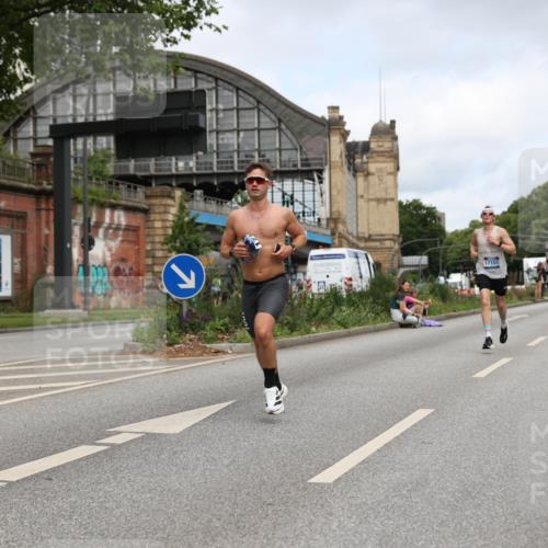 29.06.2025 - hella hamburg halbmarathon Yannick Fuchs http://msf.ph/oto/8177146 29.06.2025 10:27:57 20KM 1910, 2746, 4463, 4602, 4679, 4749, 6473, 7723, 10453, 12290, 12899, 12987, 14028, 14167, 14908, 16881, 17056, 17151, 17175, 18679, 18687, 19059 meine-sportfotos.de