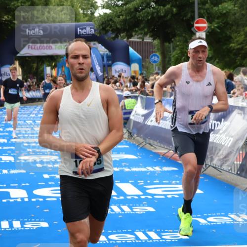 29.06.2025 - hella hamburg halbmarathon Zöllner http://msf.ph/oto/8177159 29.06.2025 10:27:47 Ziel 1122, 5367, 8731, 10655, 17893 meine-sportfotos.de