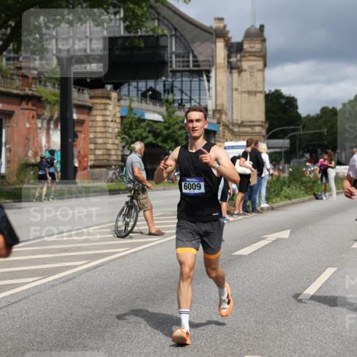 29.06.2025 - hella hamburg halbmarathon Yannick Fuchs http://msf.ph/oto/8177162 29.06.2025 10:42:06 20KM 1604, 1613, 1696, 2213, 2284, 2340, 2708, 2953, 4528, 4601, 5022, 5024, 5528, 5915, 6009, 6836, 7599, 8234, 8927, 9262, 9544, 9626, 10969, 10988, 11211, 11283, 11961, 12685, 12870, 13007, 13672, 13948, 14383, 14618, 14619, 14730, 15309, 15333, 15478, 15479, 15808, 16205, 17451, 17905, 17915, 17979, 18104, 18206, 18430, 18758, 18836, 18922, 18963, 18974, 19181 meine-sportfotos.de