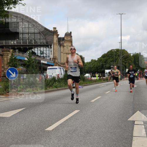 29.06.2025 - hella hamburg halbmarathon Yannick Fuchs http://msf.ph/oto/8177195 29.06.2025 10:27:59 20KM 1910, 2746, 4463, 4602, 4679, 4749, 6473, 7723, 10453, 12290, 12899, 12987, 14167, 14466, 14908, 14975, 16881, 17056, 17151, 17175, 18455, 18679, 18687, 19059 meine-sportfotos.de