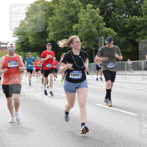 29.06.2025 - hella hamburg halbmarathon Jannik Wohlers http://msf.ph/oto/8177207 29.06.2025 10:22:29 Lombardsbrücke 1029, 1853, 2766, 3003, 3029, 3034, 3600, 5223, 5629, 6784, 6785, 7266, 7891, 7925, 9133, 9913, 10205, 10826, 12190, 13560, 13921, 14525, 14633, 14801, 15469, 15870, 16565, 16566, 16618, 16801, 16863, 17657 meine-sportfotos.de