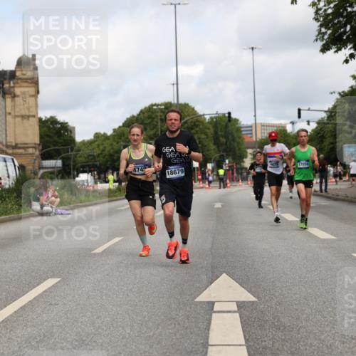 29.06.2025 - hella hamburg halbmarathon Yannick Fuchs http://msf.ph/oto/8177243 29.06.2025 10:28:01 20KM 1910, 2746, 4602, 4679, 4749, 6473, 7723, 8956, 10453, 12290, 12899, 14167, 14466, 14908, 14975, 16881, 16931, 17056, 17151, 17175, 18455, 18679, 18687, 19059 meine-sportfotos.de