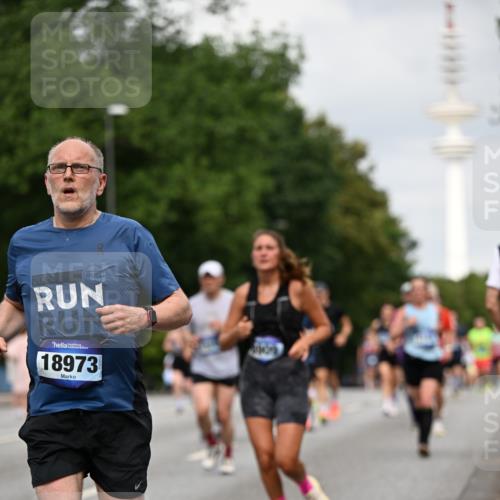 29.06.2025 - hella hamburg halbmarathon Dr. Thomas Lammeyer http://msf.ph/oto/8177273 29.06.2025 10:10:12 Kennedybrücke 1229, 1830, 1842, 2471, 2624, 3062, 4169, 4542, 5762, 6014, 7302, 7741, 8049, 8290, 8744, 8894, 8909, 9477, 9917, 10214, 10343, 10781, 10791, 10998 meine-sportfotos.de