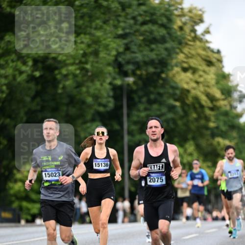 29.06.2025 - hella hamburg halbmarathon Dr. Thomas Lammeyer http://msf.ph/oto/8177319 29.06.2025 09:46:48 Kennedybrücke 2075, 2180, 2203, 2483, 6090, 8318, 8376, 9804, 10351 meine-sportfotos.de