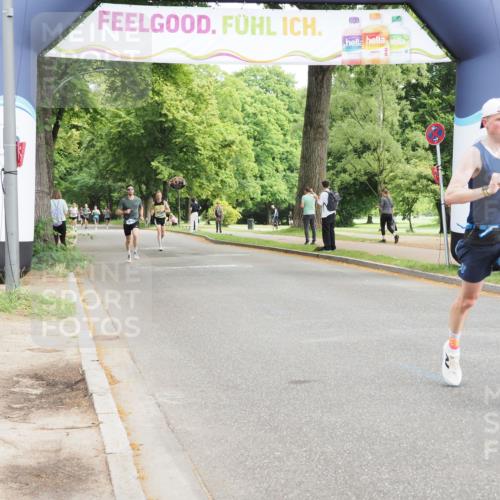 29.06.2025 - hella hamburg halbmarathon MichiJ http://msf.ph/oto/8177327 29.06.2025 10:16:41 Zwischen KM18-KM19 7380, 12992, 13779, 15671, 17040 meine-sportfotos.de