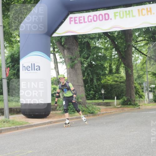 29.06.2025 - hella hamburg halbmarathon KatJ http://msf.ph/oto/8177328 29.06.2025 09:21:26 Zwischen KM18-KM19  meine-sportfotos.de