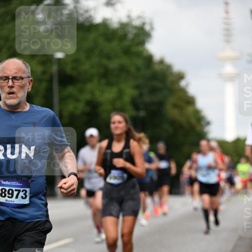 29.06.2025 - hella hamburg halbmarathon Dr. Thomas Lammeyer http://msf.ph/oto/8177365 29.06.2025 10:10:13 Kennedybrücke 1229, 1830, 1842, 2471, 2624, 3062, 4169, 4542, 5762, 6014, 7302, 7741, 8049, 8290, 8744, 8894, 8909, 9477, 9917, 10214, 10781, 10791, 10998 meine-sportfotos.de