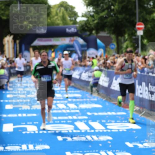 29.06.2025 - hella hamburg halbmarathon Zöllner http://msf.ph/oto/8177512 29.06.2025 10:38:29 Ziel 1042, 1710, 2745, 3014, 3431, 3790, 7110, 8571, 14992, 16075, 16280, 18357, 18761 meine-sportfotos.de