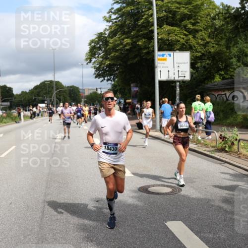 29.06.2025 - hella hamburg halbmarathon Yannick Fuchs http://msf.ph/oto/8177597 29.06.2025 10:42:13 20KM 1320, 2213, 2340, 2708, 2953, 3747, 4324, 4528, 4601, 5024, 5362, 5528, 5915, 6009, 6081, 6836, 7599, 8234, 8927, 9262, 9538, 9544, 9626, 11211, 11961, 12549, 12685, 13007, 13570, 13948, 14383, 14618, 14619, 14797, 15309, 15333, 15478, 15479, 15629, 15735, 15808, 16149, 16205, 17905, 18206, 18430, 18476, 18758, 18790, 18836, 18922, 18963, 18974, 19181 meine-sportfotos.de