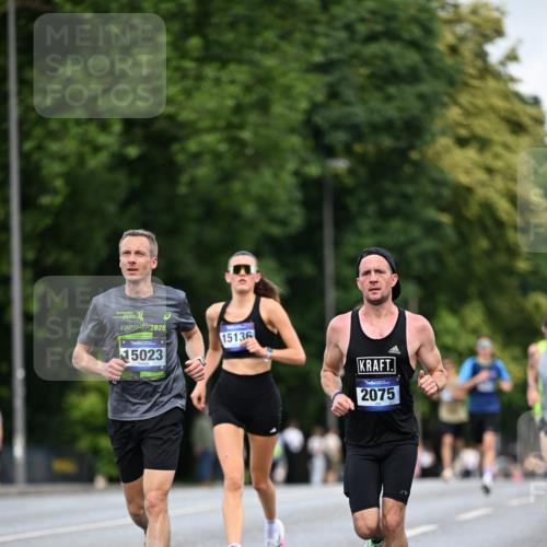 29.06.2025 - hella hamburg halbmarathon Dr. Thomas Lammeyer http://msf.ph/oto/8177626 29.06.2025 09:46:48 Kennedybrücke 2075, 2180, 2203, 2483, 6090, 8318, 8376, 9804, 10351 meine-sportfotos.de