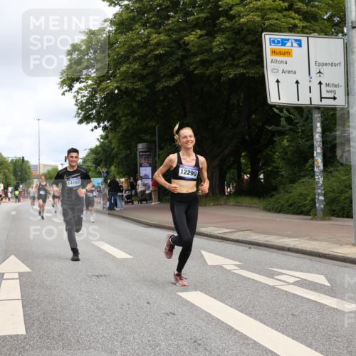 29.06.2025 - hella hamburg halbmarathon Yannick Fuchs http://msf.ph/oto/8177676 29.06.2025 10:28:06 20KM 1910, 1959, 2746, 2836, 4602, 4679, 4749, 6473, 7723, 8956, 10453, 12290, 14167, 14466, 14975, 16881, 16931, 17056, 17151, 17175, 17802, 18455, 18679, 18687, 18731, 18854, 19059 meine-sportfotos.de