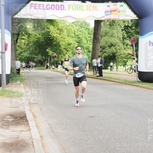 29.06.2025 - hella hamburg halbmarathon MichiJ http://msf.ph/oto/8177691 29.06.2025 10:16:44 Zwischen KM18-KM19 12992, 13779, 15671, 17040 meine-sportfotos.de