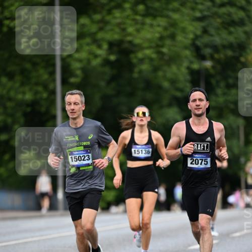 29.06.2025 - hella hamburg halbmarathon Dr. Thomas Lammeyer http://msf.ph/oto/8177720 29.06.2025 09:46:49 Kennedybrücke 2075, 2180, 2203, 2483, 6090, 8318, 8376, 9804, 10351 meine-sportfotos.de