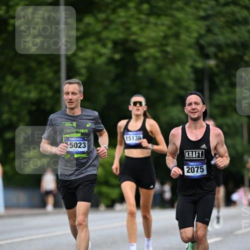 29.06.2025 - hella hamburg halbmarathon Dr. Thomas Lammeyer http://msf.ph/oto/8177749 29.06.2025 09:46:49 Kennedybrücke 2075, 2180, 2203, 2483, 6090, 8318, 8376, 9804, 10351 meine-sportfotos.de