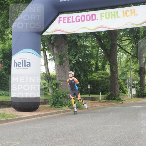 29.06.2025 - hella hamburg halbmarathon KatJ http://msf.ph/oto/8177772 29.06.2025 09:21:51 Zwischen KM18-KM19  meine-sportfotos.de