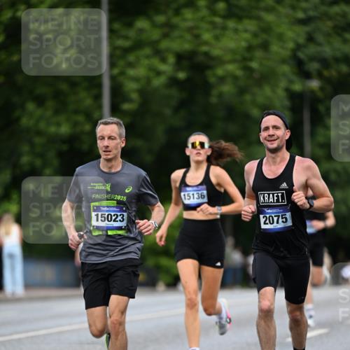 29.06.2025 - hella hamburg halbmarathon Dr. Thomas Lammeyer http://msf.ph/oto/8177776 29.06.2025 09:46:49 Kennedybrücke 2075, 2180, 2203, 2483, 6090, 8318, 8376, 9804, 10351 meine-sportfotos.de