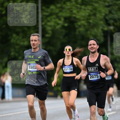 29.06.2025 - hella hamburg halbmarathon Dr. Thomas Lammeyer http://msf.ph/oto/8177792 29.06.2025 09:46:49 Kennedybrücke 2075, 2180, 2203, 2483, 6090, 8318, 8376, 9804, 10351 meine-sportfotos.de