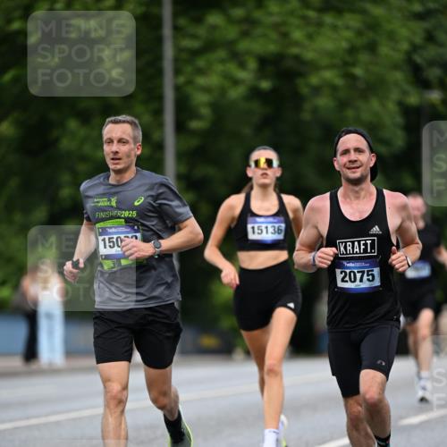 29.06.2025 - hella hamburg halbmarathon Dr. Thomas Lammeyer http://msf.ph/oto/8177805 29.06.2025 09:46:49 Kennedybrücke 2075, 2180, 2203, 2483, 6090, 8318, 8376, 9804, 10351 meine-sportfotos.de