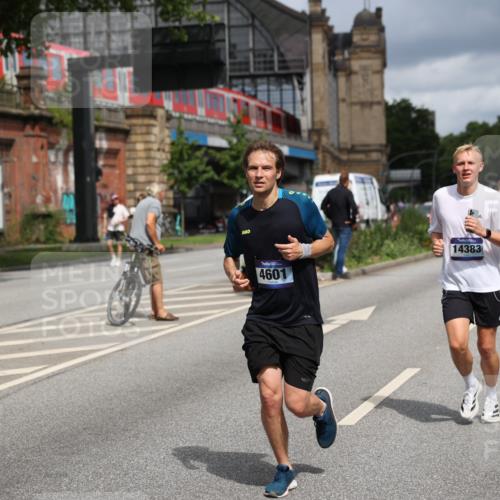 29.06.2025 - hella hamburg halbmarathon Yannick Fuchs http://msf.ph/oto/8177811 29.06.2025 10:42:21 20KM 1320, 1914, 2213, 2340, 2708, 3747, 4324, 4601, 5024, 5362, 5528, 5915, 6081, 6377, 6836, 7367, 7599, 8216, 8234, 8927, 9262, 9482, 9538, 9544, 11211, 11961, 12549, 12747, 13007, 13570, 13614, 13948, 14383, 14797, 14814, 15309, 15573, 15590, 15629, 15735, 15808, 16149, 16205, 16414, 16766, 18206, 18430, 18476, 18790, 18836, 18963, 19198 meine-sportfotos.de