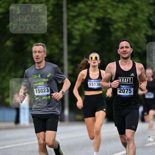 29.06.2025 - hella hamburg halbmarathon Dr. Thomas Lammeyer http://msf.ph/oto/8177824 29.06.2025 09:46:49 Kennedybrücke 2075, 2180, 2203, 2483, 6090, 8318, 8376, 9804, 10351 meine-sportfotos.de