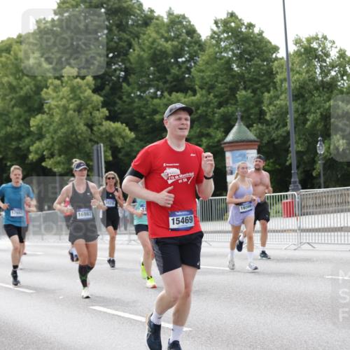29.06.2025 - hella hamburg halbmarathon Jannik Wohlers http://msf.ph/oto/8177825 29.06.2025 10:22:33 Lombardsbrücke 1029, 1853, 2766, 3003, 3029, 3034, 4190, 4266, 5629, 6578, 6784, 6785, 7266, 7891, 9133, 9913, 10205, 10826, 12025, 12190, 12265, 13560, 13921, 14041, 14525, 14801, 15469, 16565, 16566, 16618, 16801, 16863, 17657 meine-sportfotos.de