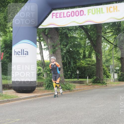 29.06.2025 - hella hamburg halbmarathon KatJ http://msf.ph/oto/8177828 29.06.2025 09:21:52 Zwischen KM18-KM19  meine-sportfotos.de