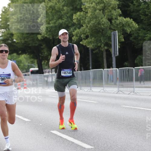 29.06.2025 - hella hamburg halbmarathon Jannik Wohlers http://msf.ph/oto/8177839 29.06.2025 09:42:22 Lombardsbrücke 5612, 7331, 7855, 9269, 10468, 11078, 11228, 12360, 13346, 13872, 13913, 14753, 14836, 16615, 17614, 18740, 19041, 19042, 19050, 19076, 19078 meine-sportfotos.de
