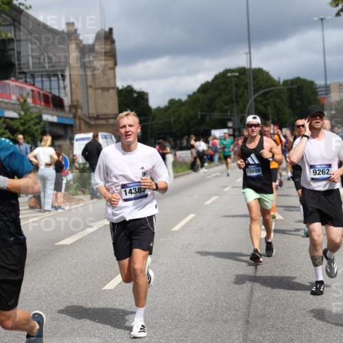 29.06.2025 - hella hamburg halbmarathon Yannick Fuchs http://msf.ph/oto/8177860 29.06.2025 10:42:21 20KM 1320, 1914, 2213, 2340, 2708, 3747, 4324, 4601, 5024, 5362, 5528, 5915, 6081, 6377, 6836, 7367, 7599, 8216, 8234, 8927, 9262, 9482, 9538, 9544, 11211, 11961, 12549, 12747, 13007, 13570, 13614, 13948, 14383, 14797, 14814, 15309, 15573, 15590, 15629, 15735, 15808, 16149, 16205, 16414, 16766, 18206, 18430, 18476, 18790, 18836, 18963, 19198 meine-sportfotos.de