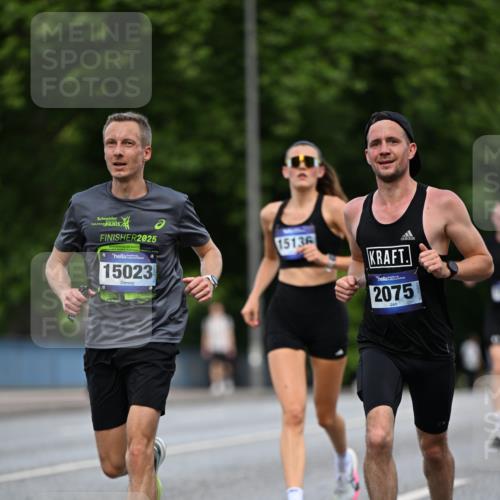 29.06.2025 - hella hamburg halbmarathon Dr. Thomas Lammeyer http://msf.ph/oto/8177861 29.06.2025 09:46:50 Kennedybrücke 2075, 2180, 2203, 2483, 6090, 8318, 8376, 9804, 10351 meine-sportfotos.de