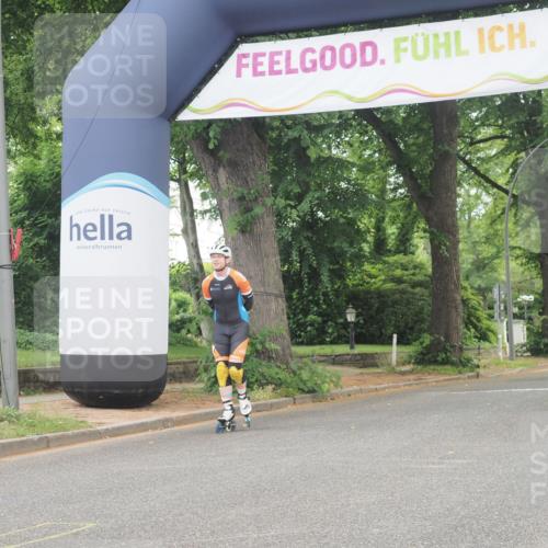 29.06.2025 - hella hamburg halbmarathon KatJ http://msf.ph/oto/8177862 29.06.2025 09:21:52 Zwischen KM18-KM19  meine-sportfotos.de