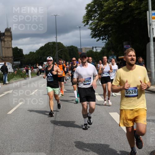 29.06.2025 - hella hamburg halbmarathon Yannick Fuchs http://msf.ph/oto/8177891 29.06.2025 10:42:22 20KM 1086, 1320, 1914, 2213, 2340, 2708, 3747, 4324, 4601, 5024, 5362, 5528, 5915, 6081, 6377, 6836, 7367, 7599, 8216, 8234, 8927, 9262, 9482, 9538, 9544, 11211, 11961, 12549, 12747, 13007, 13570, 13614, 13948, 14383, 14797, 14814, 15309, 15573, 15590, 15629, 15735, 15808, 16149, 16205, 16269, 16414, 16766, 18206, 18476, 18790, 18836, 18963, 19198 meine-sportfotos.de