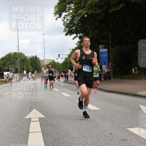 29.06.2025 - hella hamburg halbmarathon Yannick Fuchs http://msf.ph/oto/8177935 29.06.2025 10:28:10 20KM 1910, 1959, 2746, 2836, 4602, 4679, 4749, 6473, 7723, 8956, 10453, 12290, 14167, 14466, 14975, 15326, 16755, 16881, 16931, 17056, 17175, 17802, 18455, 18687, 18731, 18854 meine-sportfotos.de