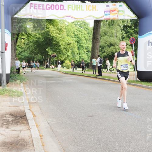29.06.2025 - hella hamburg halbmarathon MichiJ http://msf.ph/oto/8177940 29.06.2025 10:16:47 Zwischen KM18-KM19 10485, 15671 meine-sportfotos.de