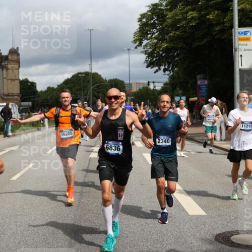 29.06.2025 - hella hamburg halbmarathon Yannick Fuchs http://msf.ph/oto/8178024 29.06.2025 10:42:24 20KM 1086, 1320, 1914, 2213, 2340, 2442, 2708, 3747, 4324, 4601, 5024, 5362, 5528, 5915, 6081, 6377, 6836, 7367, 8216, 8916, 8927, 9262, 9482, 9538, 11211, 11961, 12549, 12747, 13007, 13570, 13614, 13948, 14383, 14797, 14814, 15309, 15573, 15590, 15629, 15735, 15808, 16094, 16149, 16205, 16269, 16414, 16766, 18206, 18476, 18790, 18836, 18923, 18963, 19198 meine-sportfotos.de
