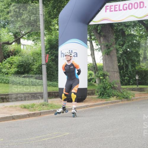 29.06.2025 - hella hamburg halbmarathon KatJ http://msf.ph/oto/8178051 29.06.2025 09:21:52 Zwischen KM18-KM19  meine-sportfotos.de