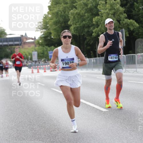 29.06.2025 - hella hamburg halbmarathon Jannik Wohlers http://msf.ph/oto/8178074 29.06.2025 09:42:23 Lombardsbrücke 5612, 7331, 7855, 9269, 10468, 11078, 11228, 12360, 13346, 13872, 13913, 14753, 14836, 16615, 17614, 18740, 19041, 19042, 19050, 19076, 19078 meine-sportfotos.de