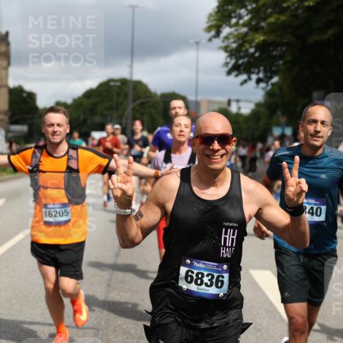 29.06.2025 - hella hamburg halbmarathon Yannick Fuchs http://msf.ph/oto/8178090 29.06.2025 10:42:25 20KM 1086, 1320, 1914, 2213, 2340, 2442, 2708, 3747, 4324, 4601, 5024, 5362, 5528, 5915, 6081, 6377, 6836, 7367, 8216, 8916, 8927, 9262, 9482, 9538, 9638, 11211, 11961, 12549, 12747, 13007, 13570, 13614, 13948, 14383, 14797, 14814, 15309, 15573, 15590, 15629, 15735, 15808, 16094, 16149, 16205, 16269, 16414, 16766, 18206, 18476, 18790, 18836, 18923, 18963, 19198 meine-sportfotos.de