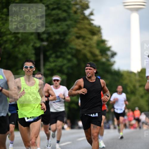 29.06.2025 - hella hamburg halbmarathon Dr. Thomas Lammeyer http://msf.ph/oto/8178091 29.06.2025 09:46:54 Kennedybrücke 2075, 2180, 2203, 2483, 3379, 6090, 8318, 8376, 9804, 10351 meine-sportfotos.de